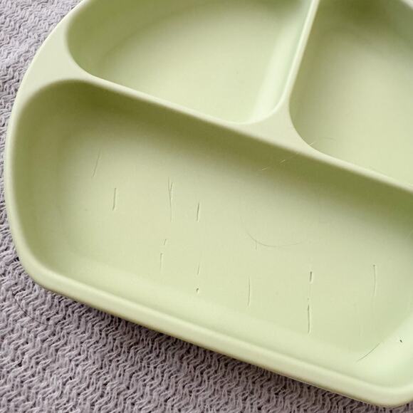 Bumkins Green + Grey Silicone Divided Plates - Picture 2 of 3